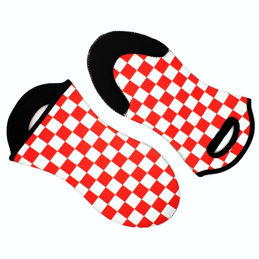 Red Checker Print Oven Mitts 2 Pack, Retro Kitchen Neoprene Fabric Heat Resistant Rubber Grip, Oven Glove, Washable Pot Holder